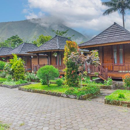 Puncak Rinjani Lodge 塞姆博伦拉旺 外观 照片